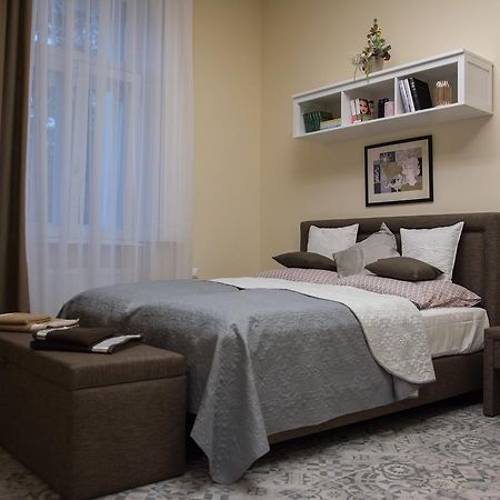 Zora Apartman Еґер Екстер'єр фото