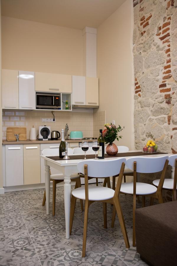 Zora Apartman Еґер Екстер'єр фото