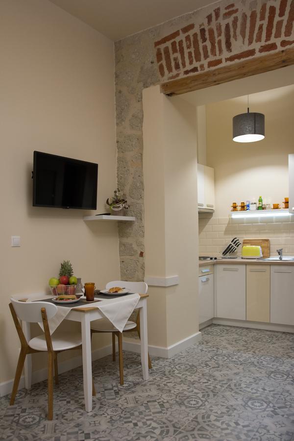 Zora Apartman Еґер Екстер'єр фото