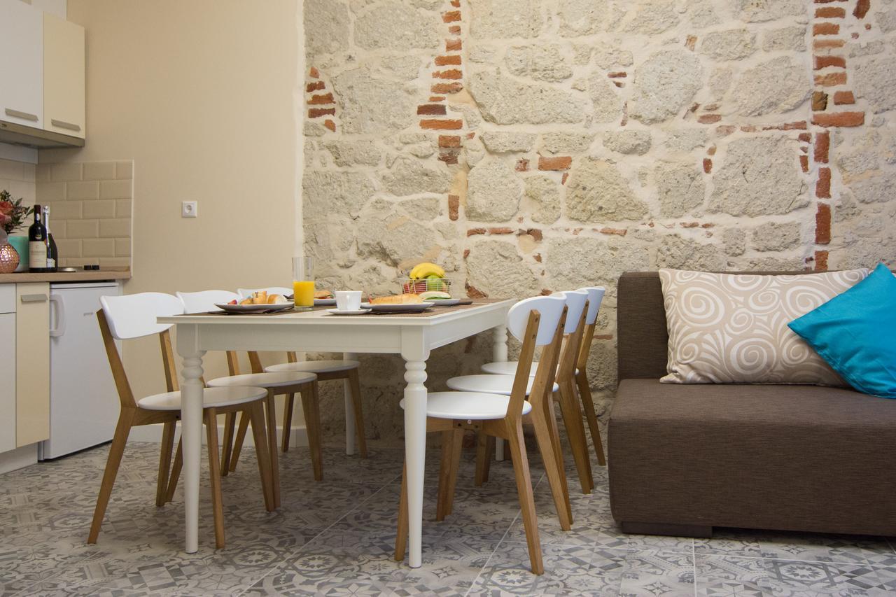 Zora Apartman Еґер Екстер'єр фото